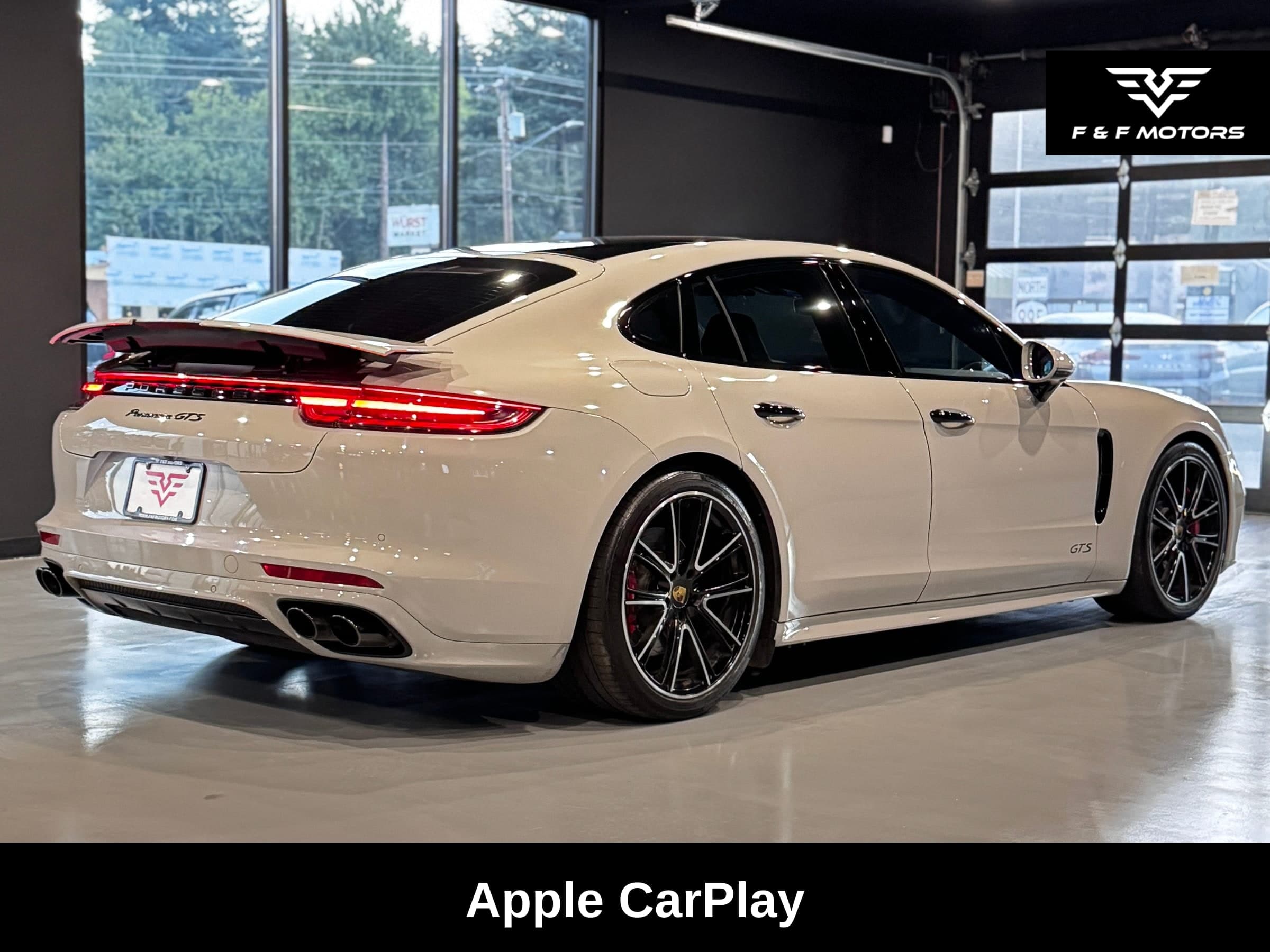 2020 Porsche Panamera GTS — Exterior