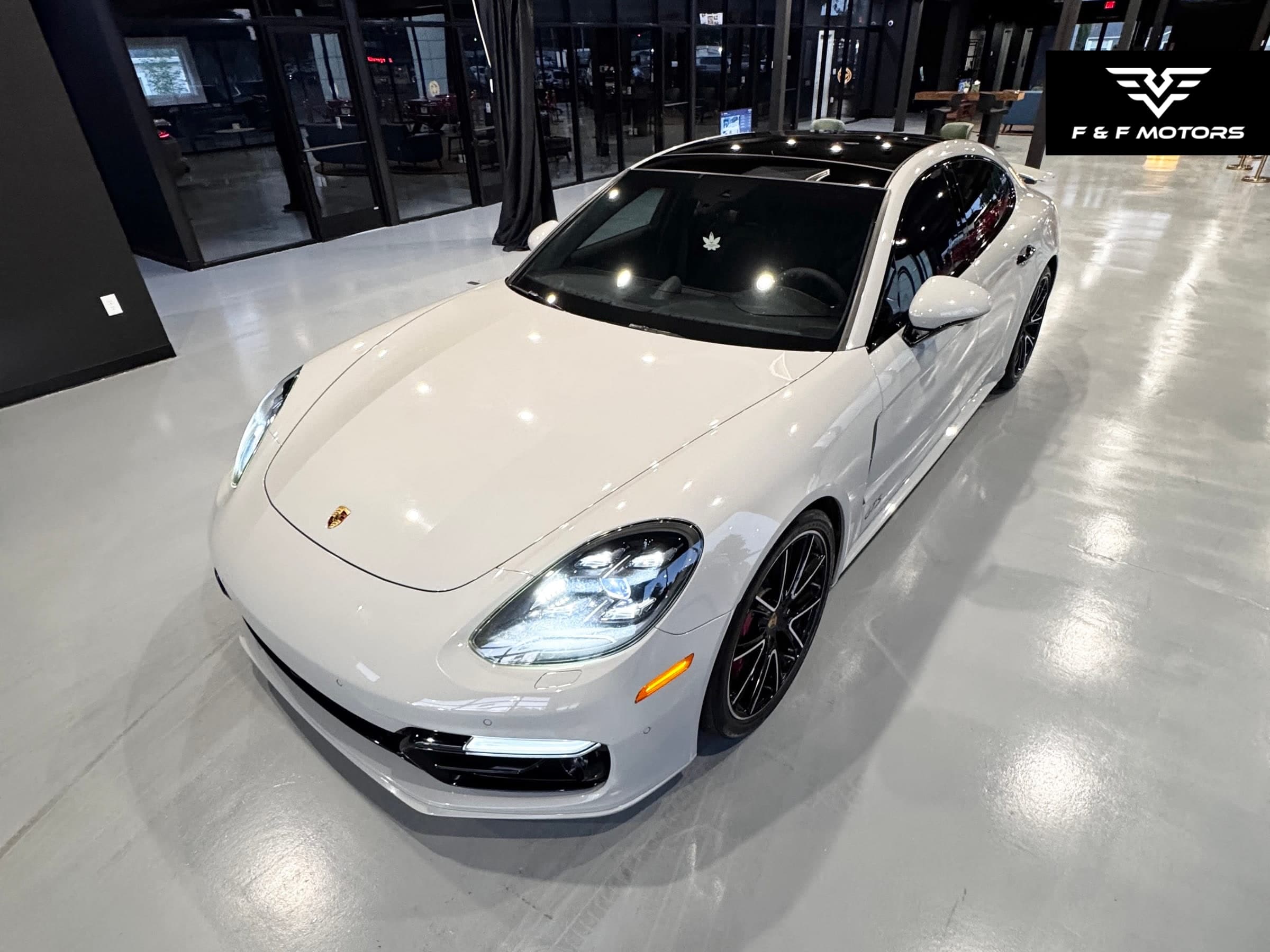 2020 Porsche Panamera GTS photo 27