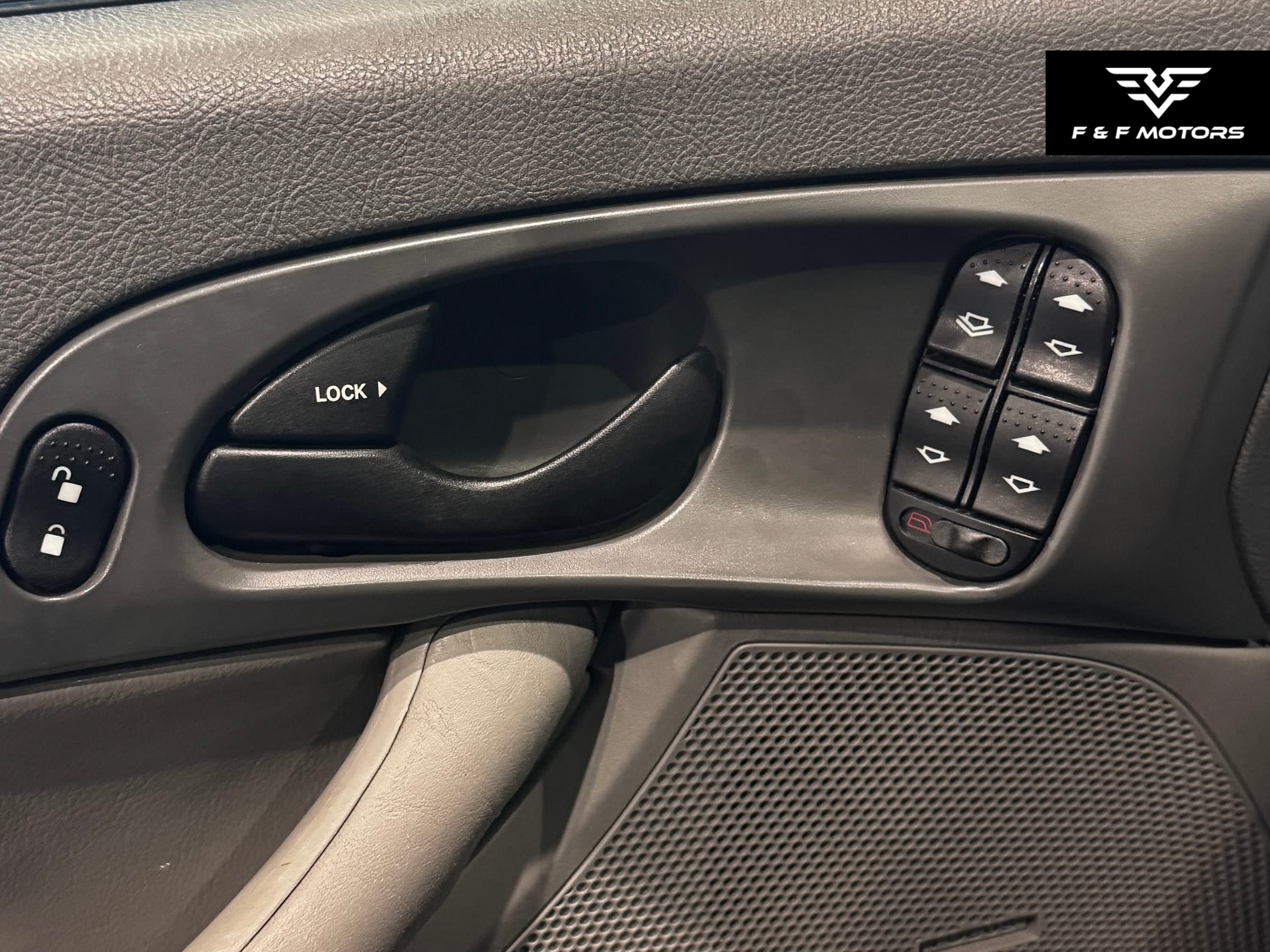 2005 Ford Focus ZX4 — Interior