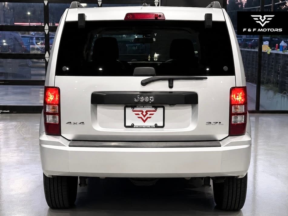 2008 Jeep Liberty Sport photo 6