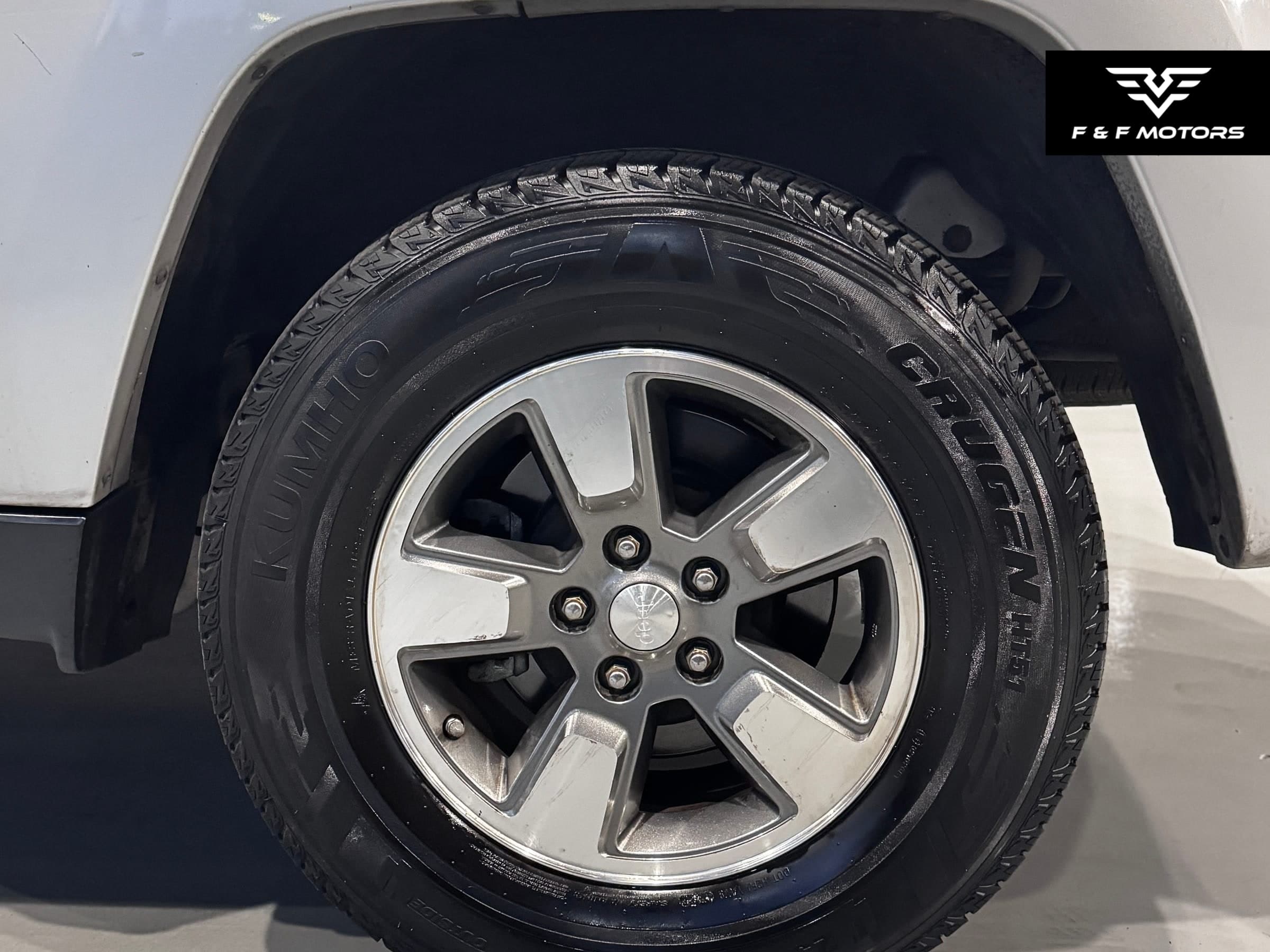 2008 Jeep Liberty Sport — Wheels