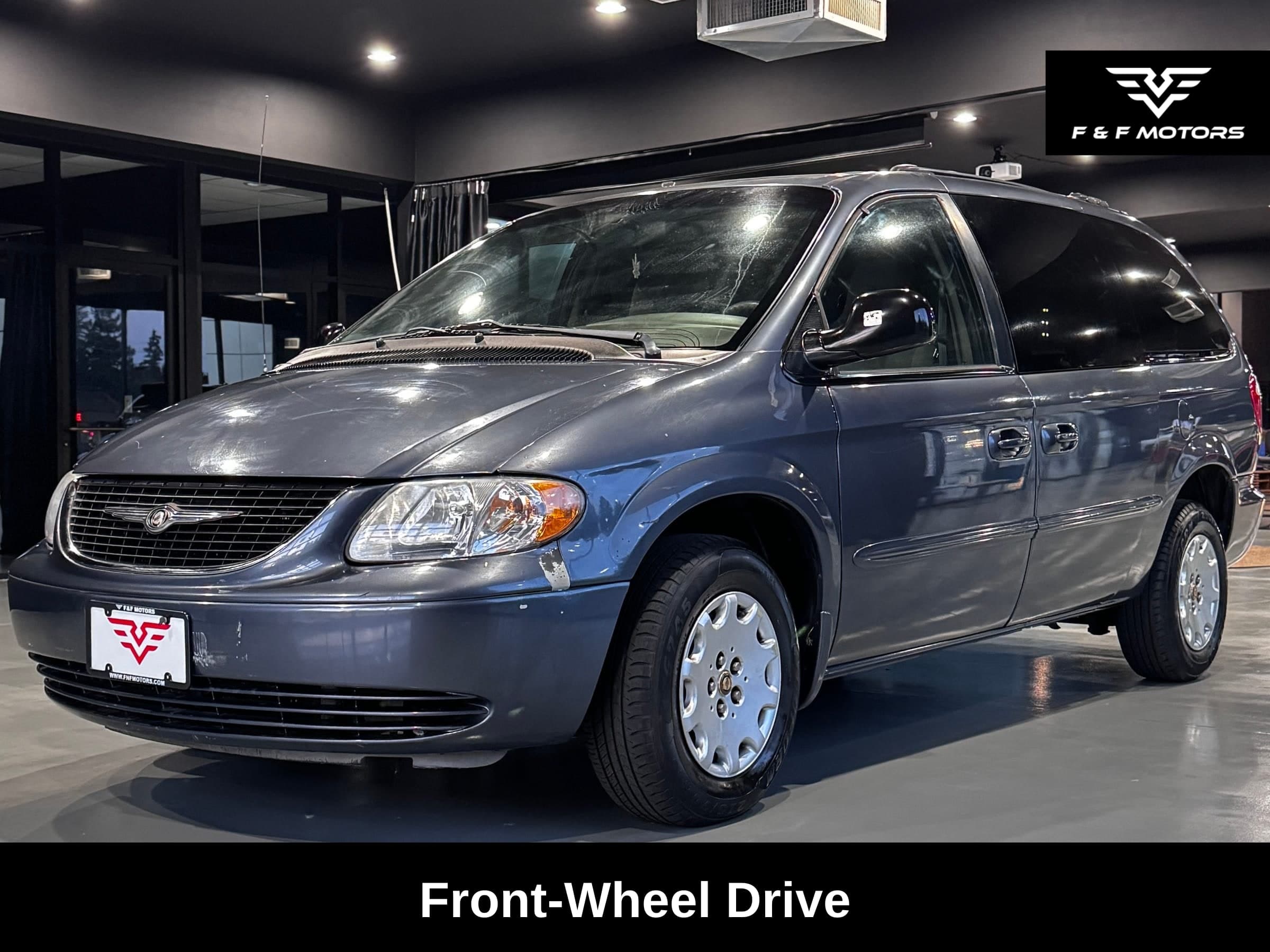 2002 Chrysler Town & Country LX — Exterior