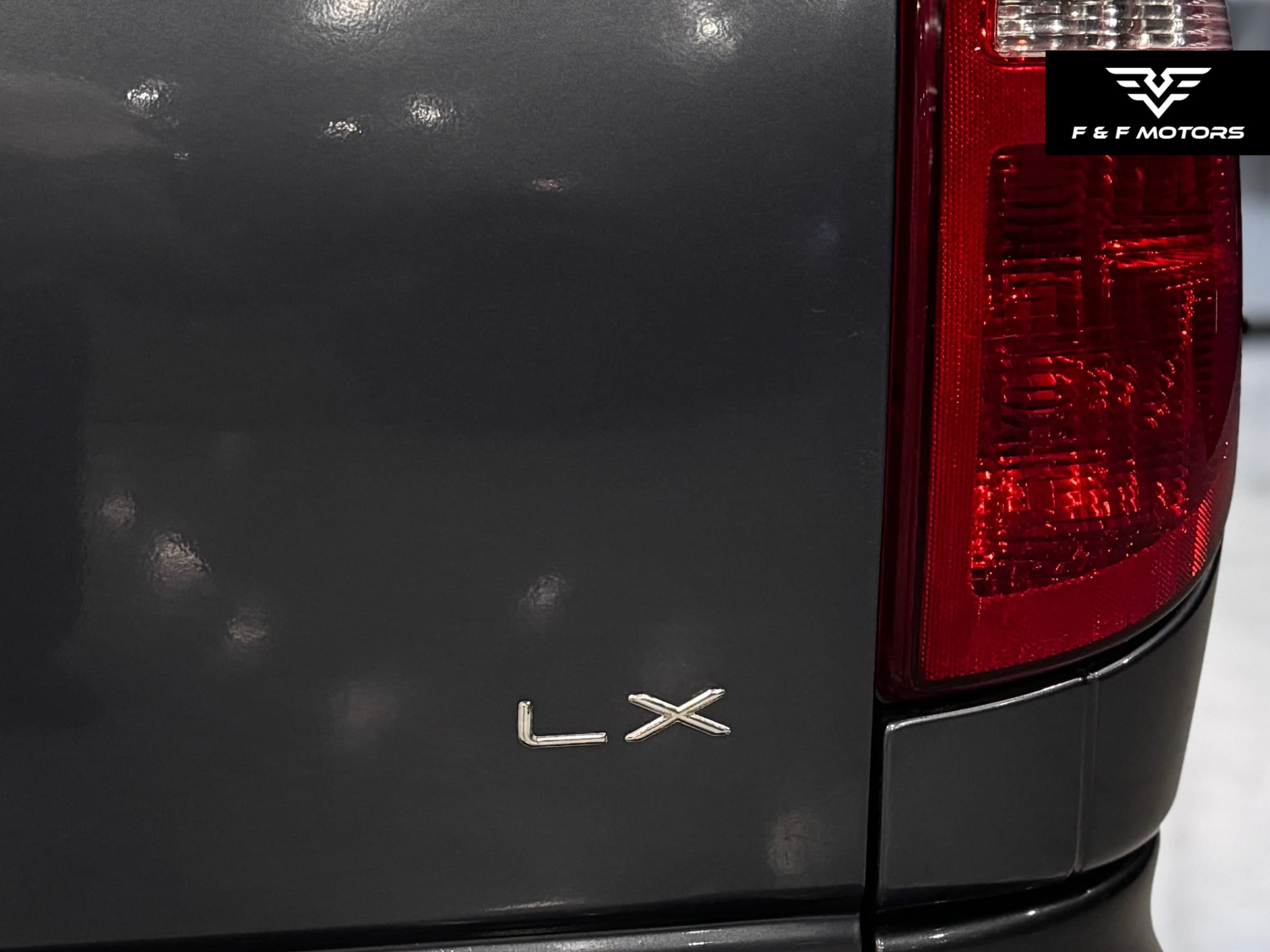 2002 Chrysler Town & Country LX — Exterior