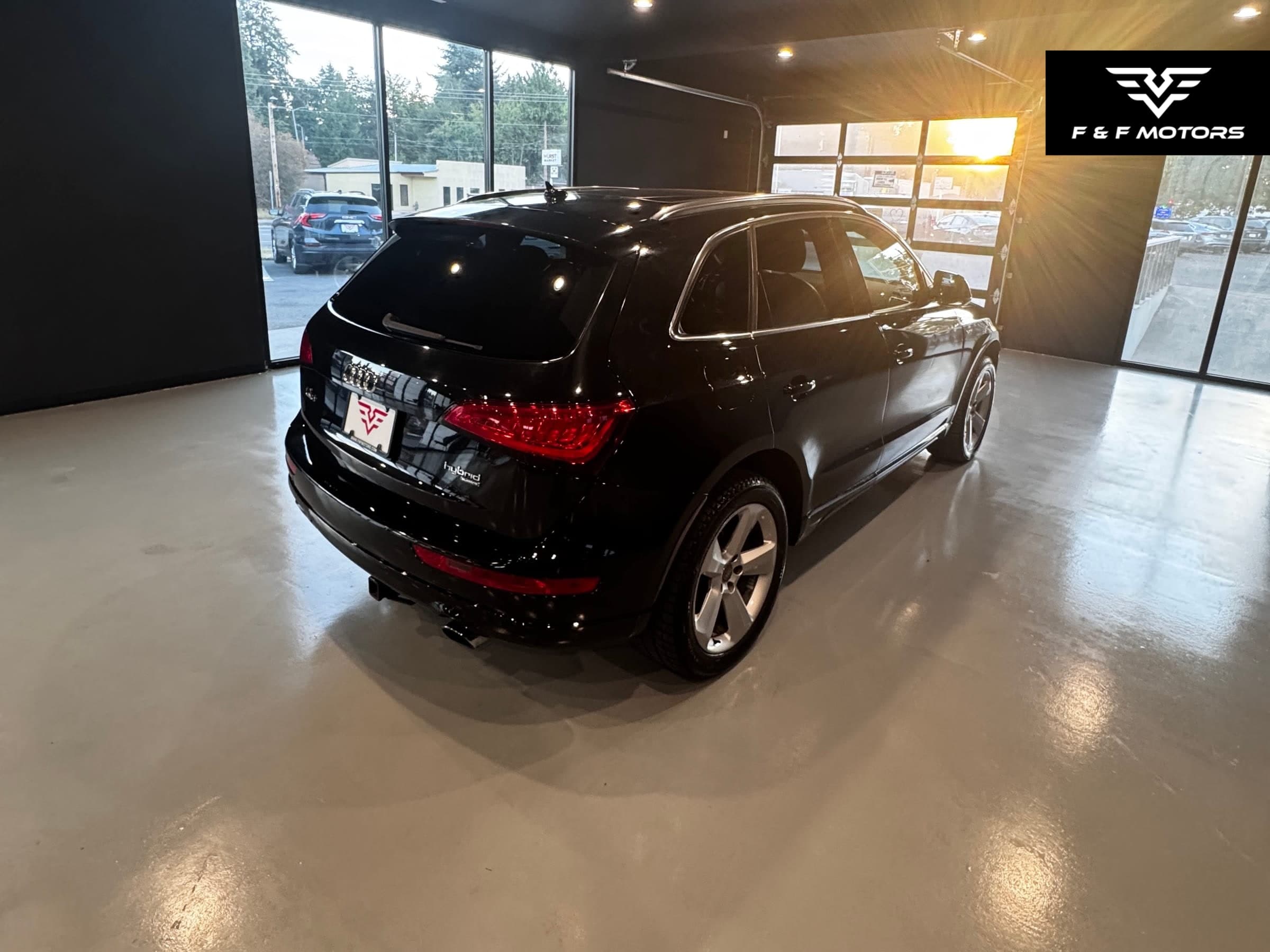 2013 Audi Q5 Hybrid 2.0T Prestige — Exterior