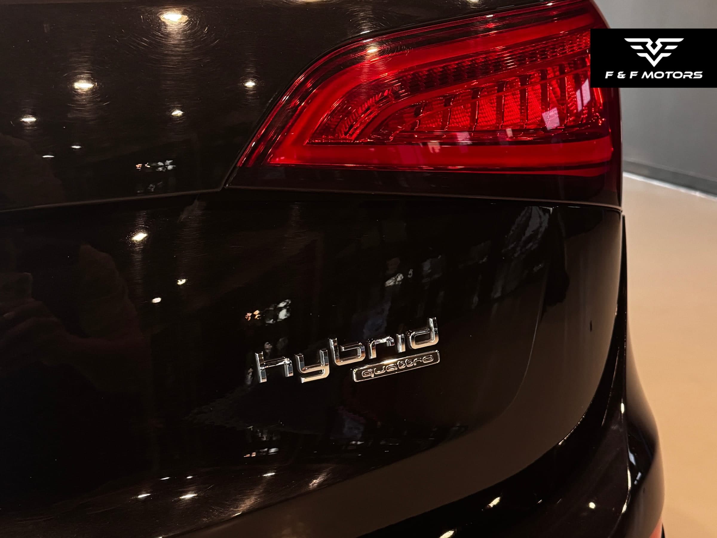 2013 Audi Q5 Hybrid 2.0T Prestige photo 10