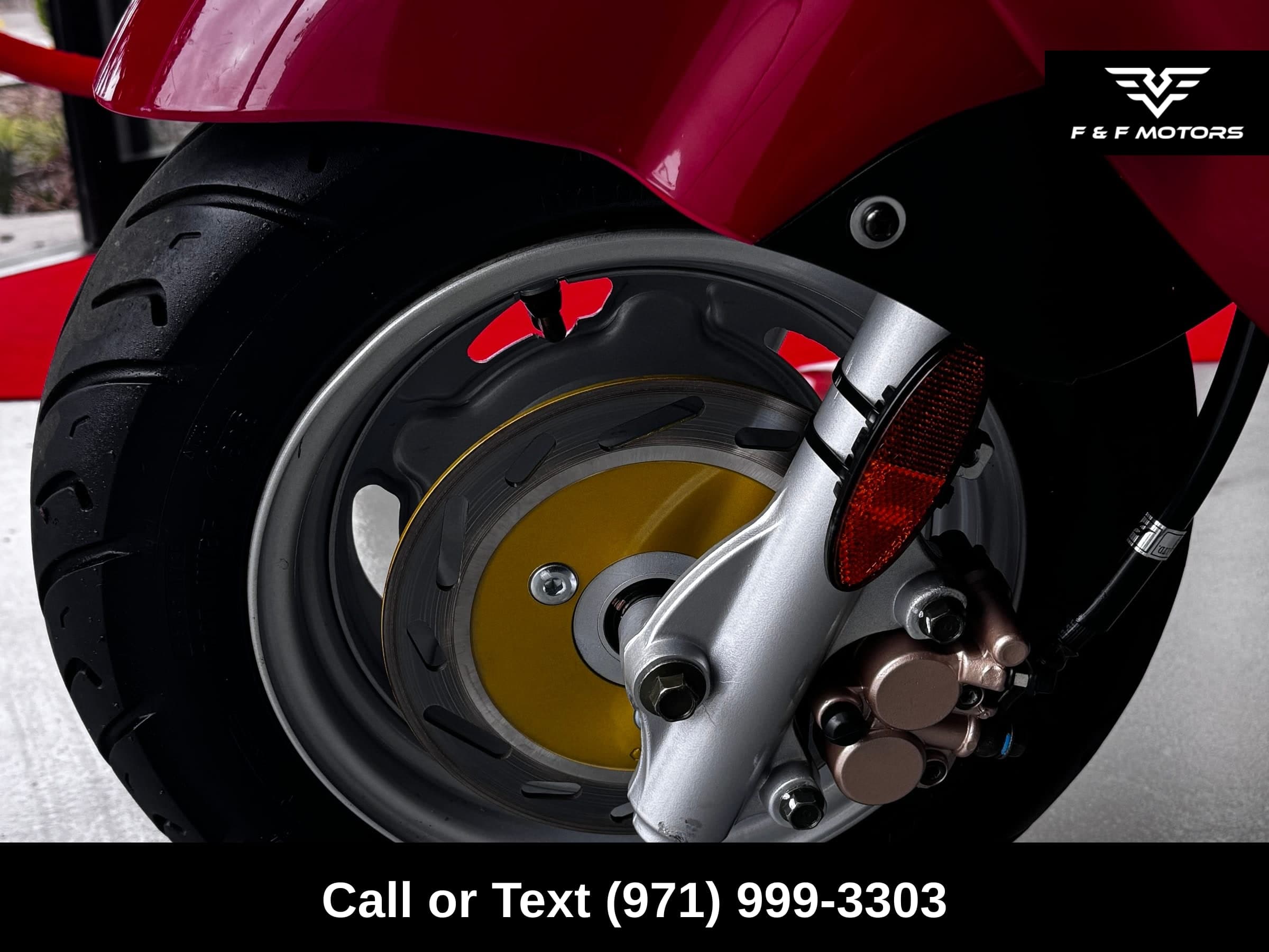2008 Genuine Scooter Co. Buddy 125 — Wheels