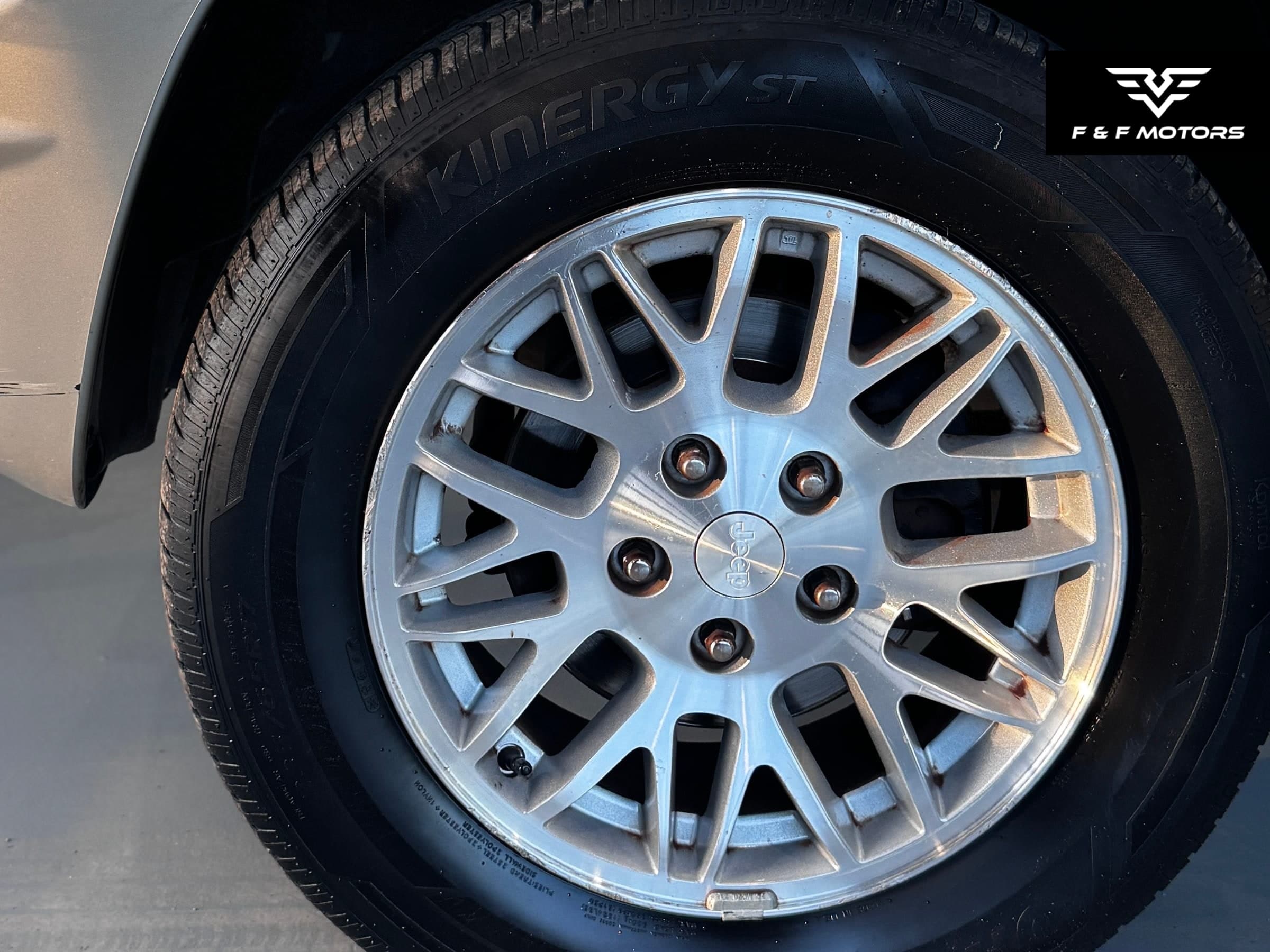 2003 Jeep Grand Cherokee Limited — Wheels