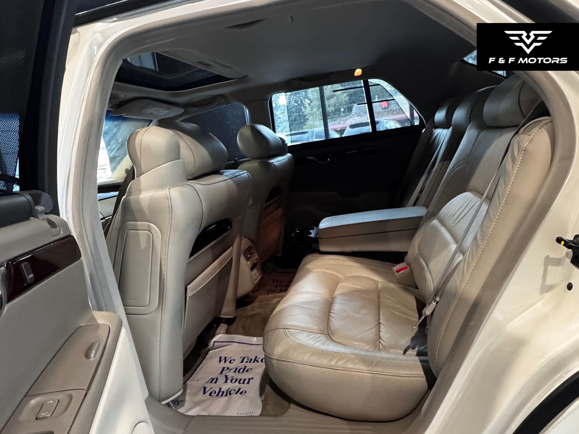 2002 Cadillac Deville DHS — Interior