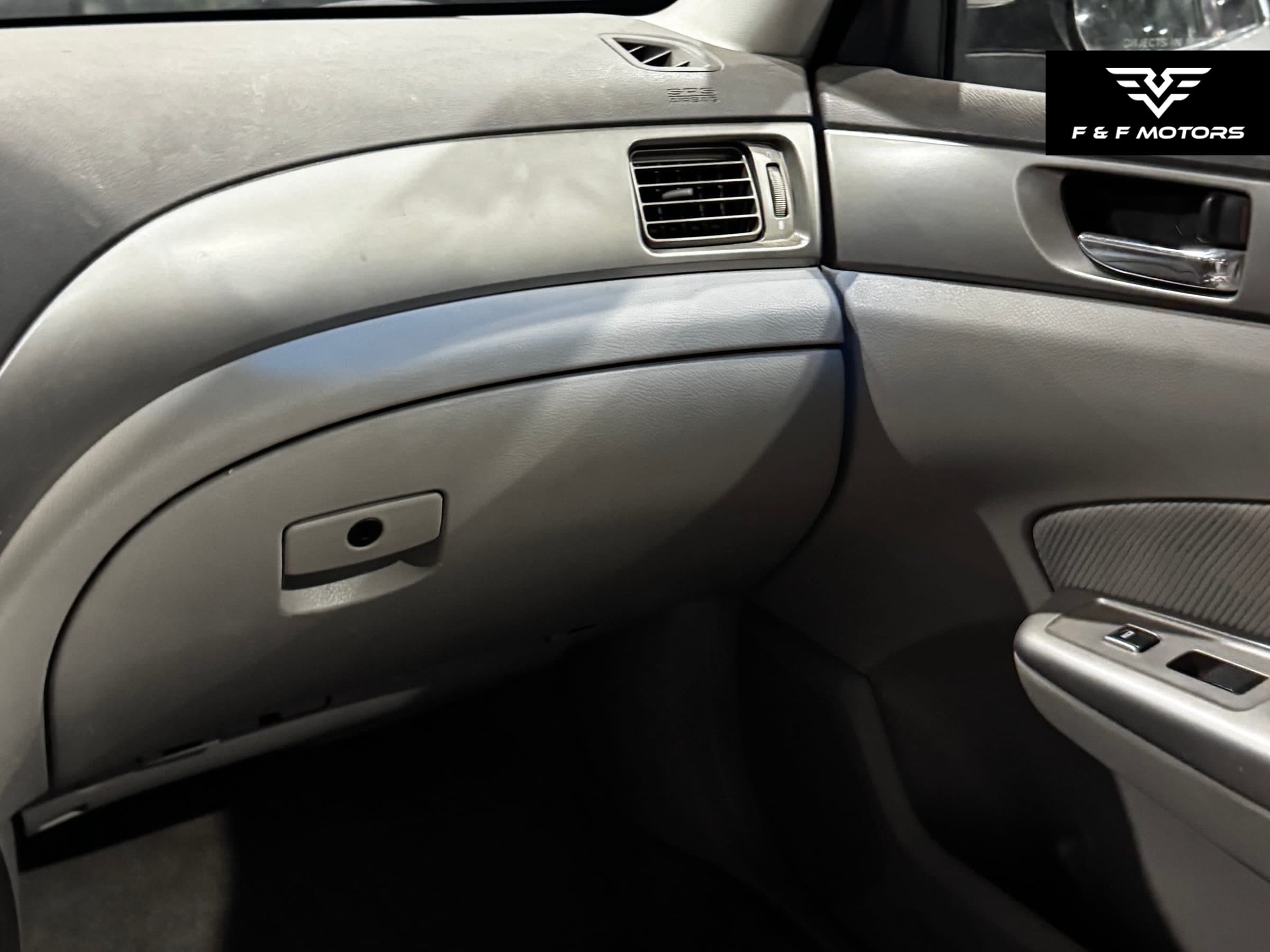2010 Subaru Forester 2.5X Premium — Interior