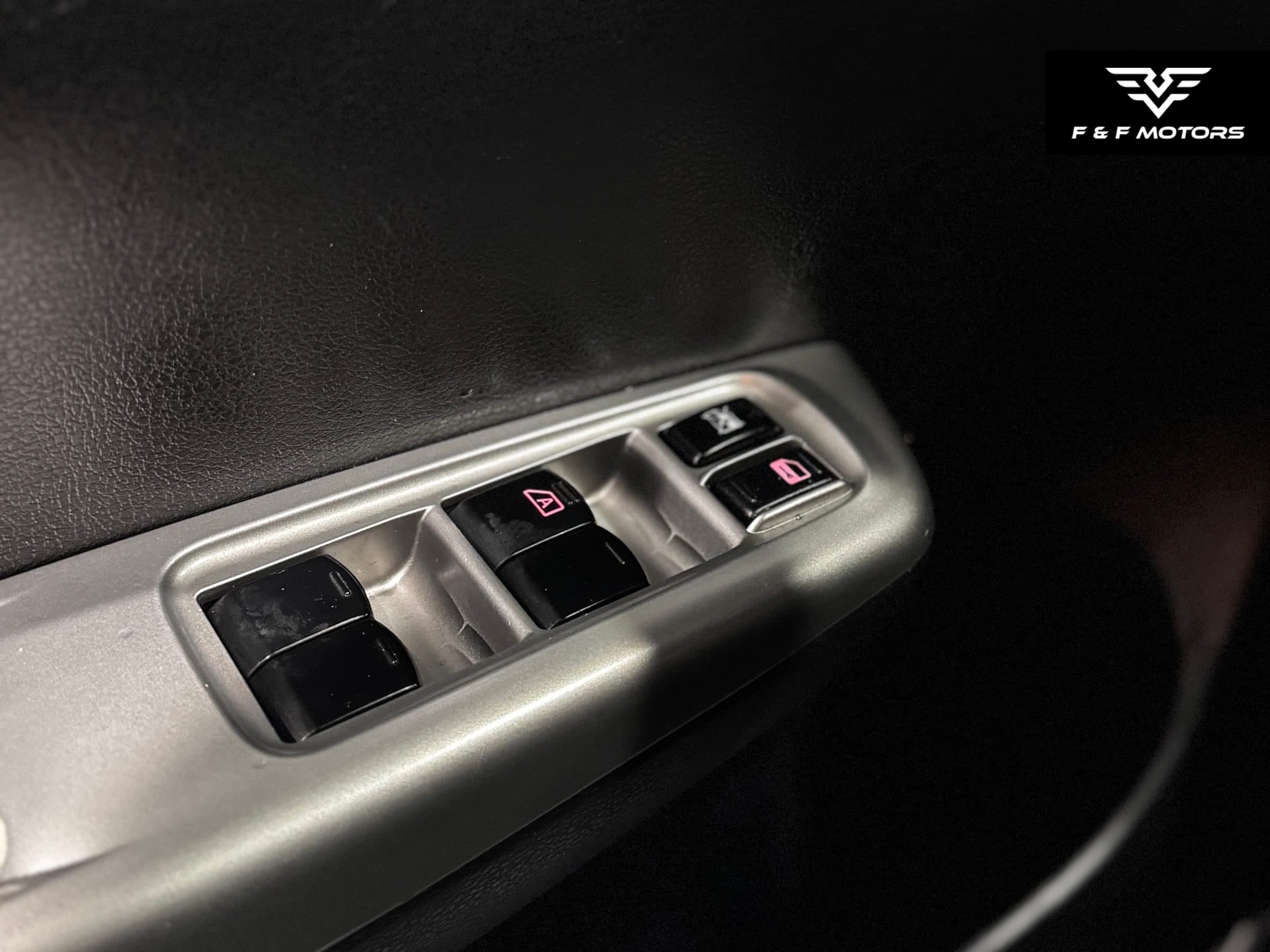2010 Subaru Impreza 2.5i Premium — Interior
