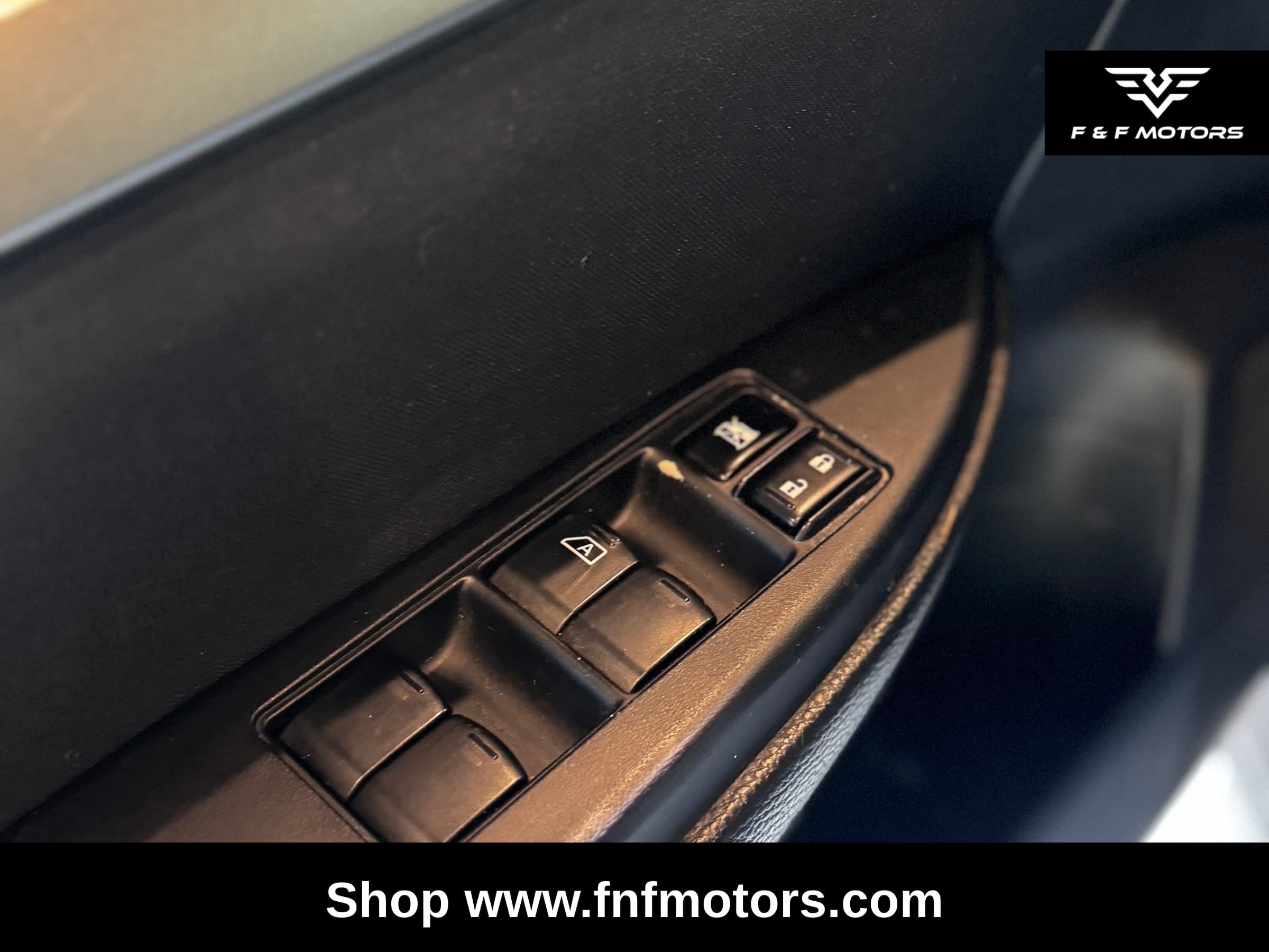 2010 Subaru Impreza 2.5i Premium — Interior