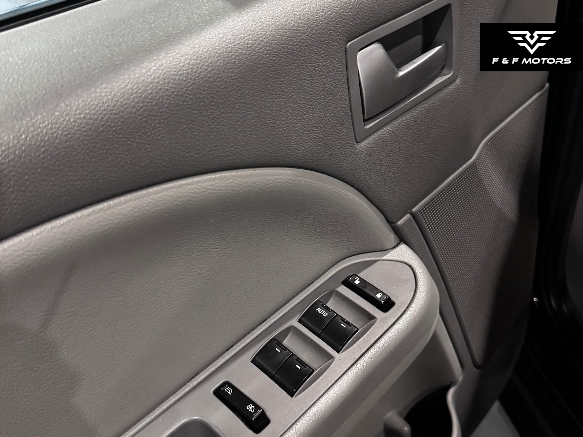 2006 Ford Five Hundred SEL — Interior
