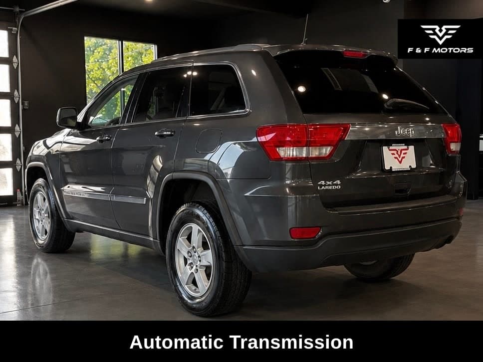 2011 Jeep Grand Cherokee Laredo — Exterior