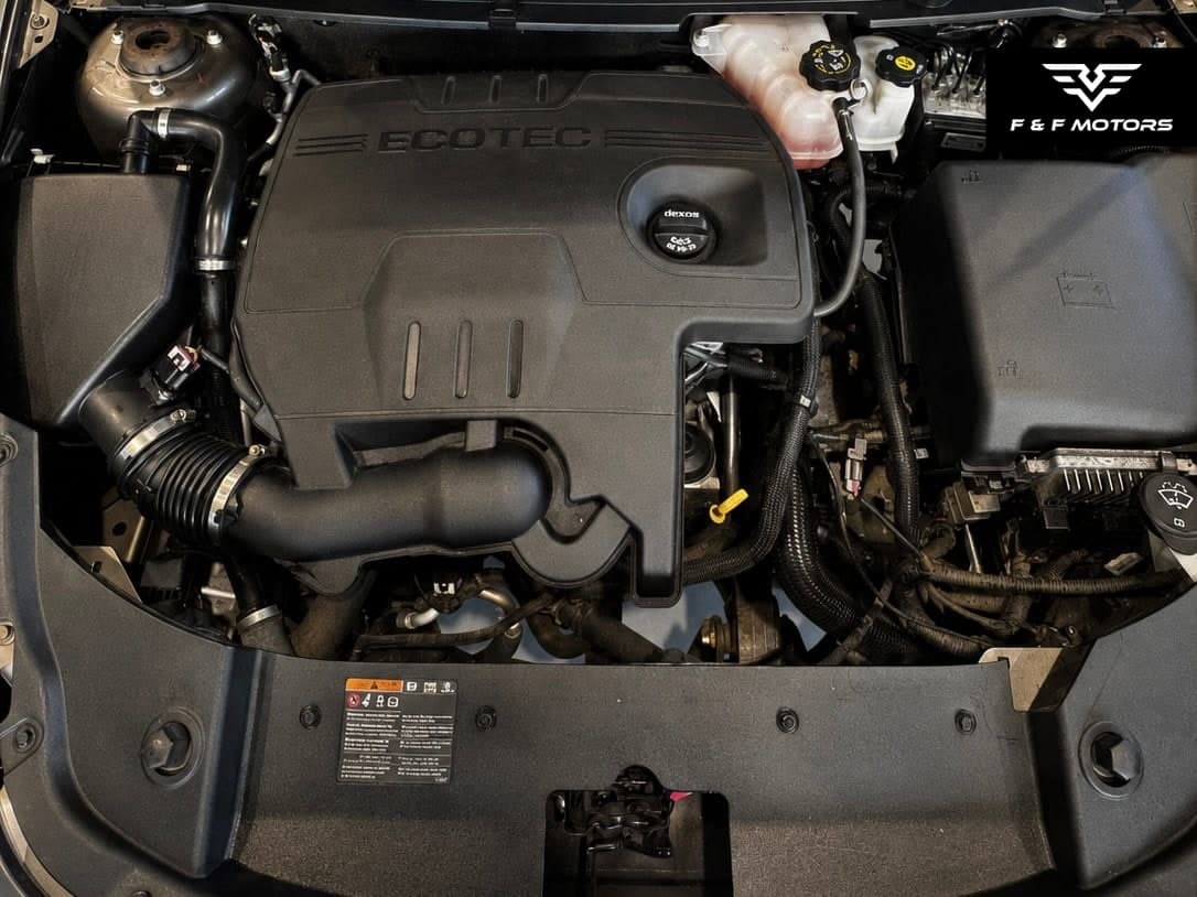 2011 Jeep Grand Cherokee Laredo — Exterior