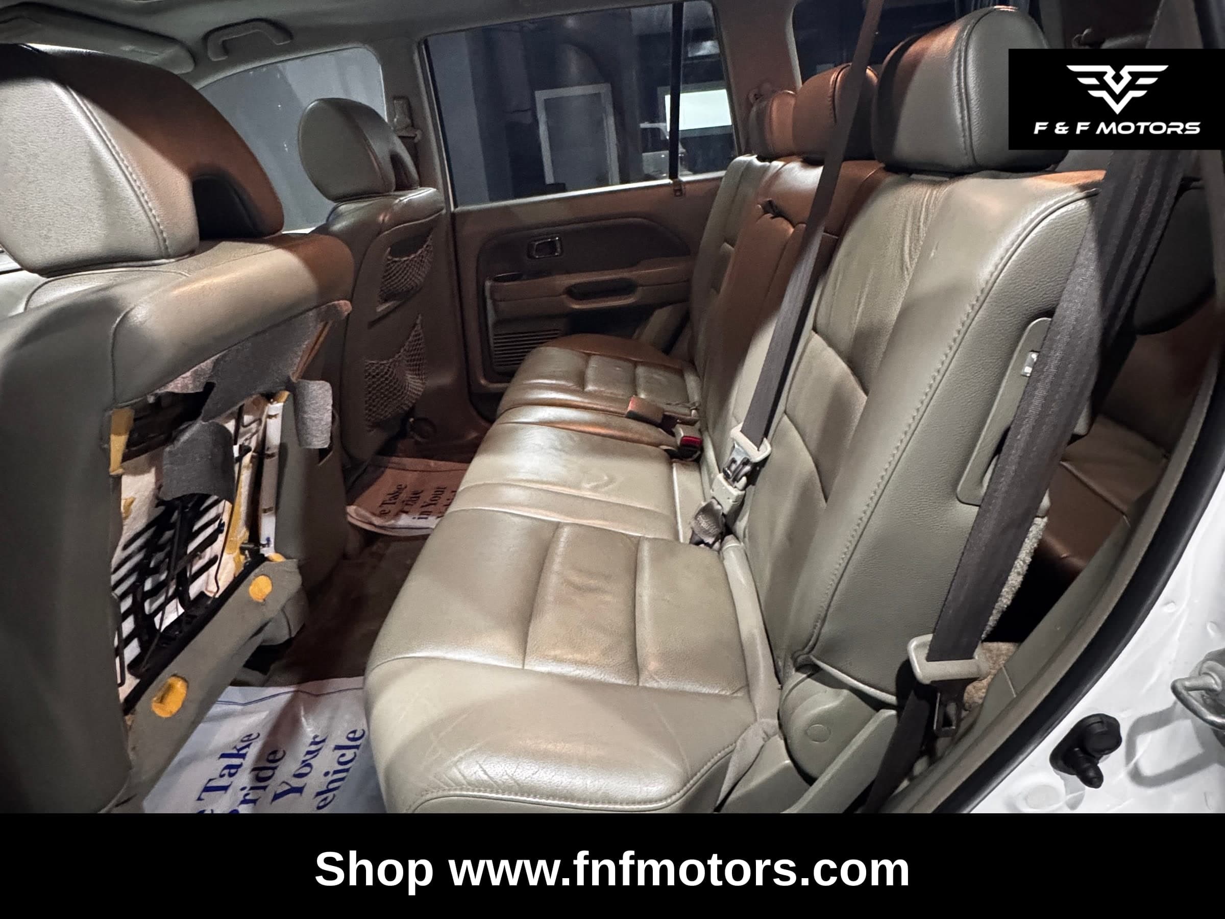2006 Honda Pilot EX-L( with Navi) — Interior