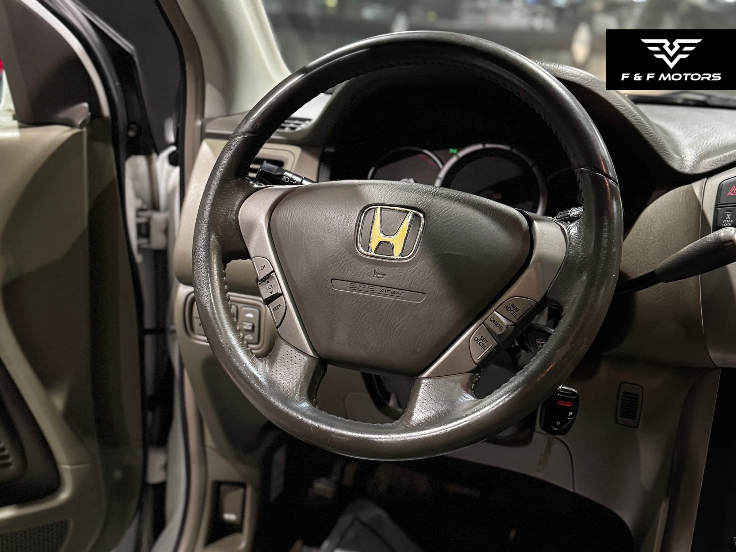2006 Honda Pilot EX-L( with Navi) — Interior