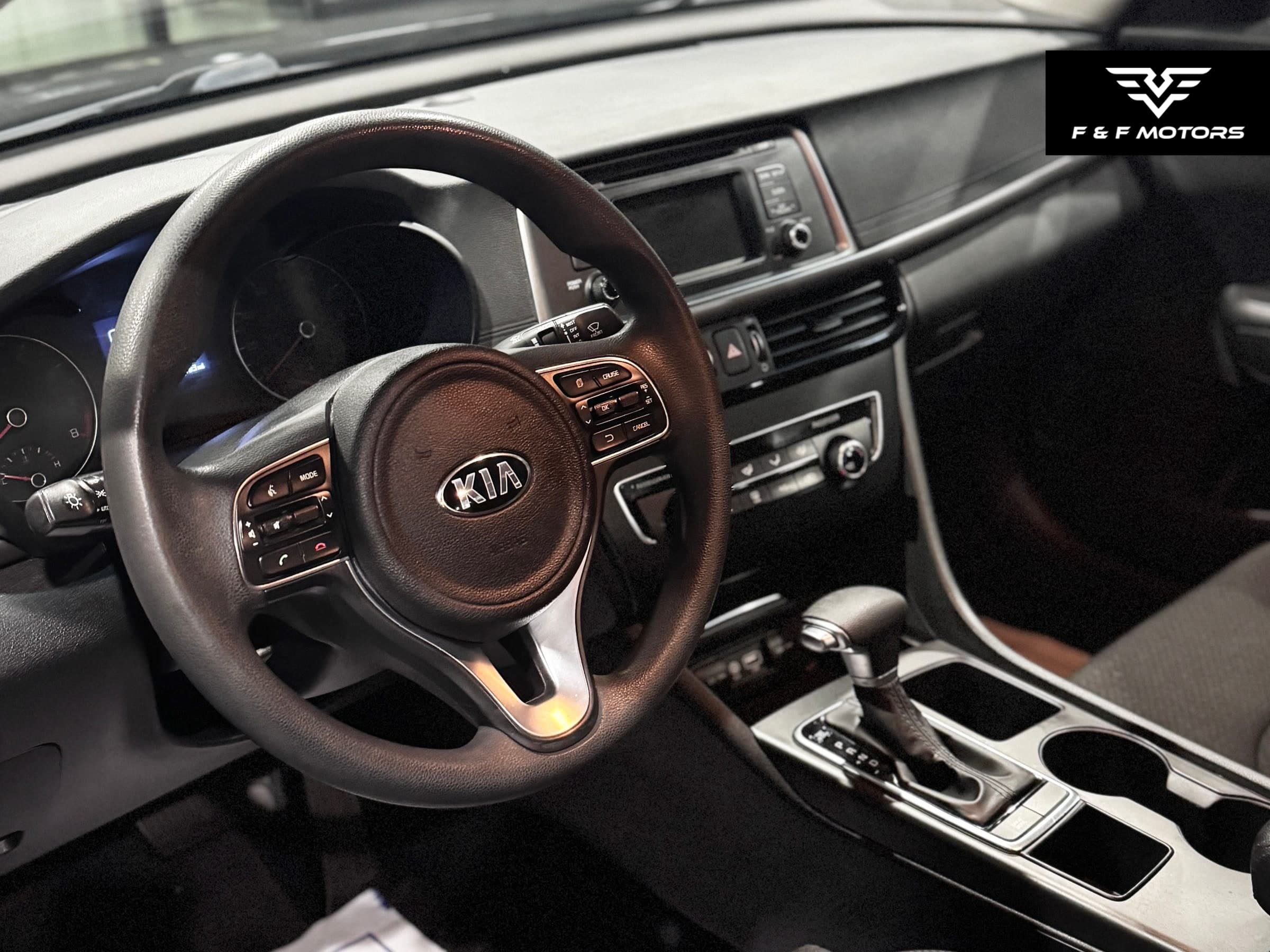 2016 Kia Optima LX — Interior