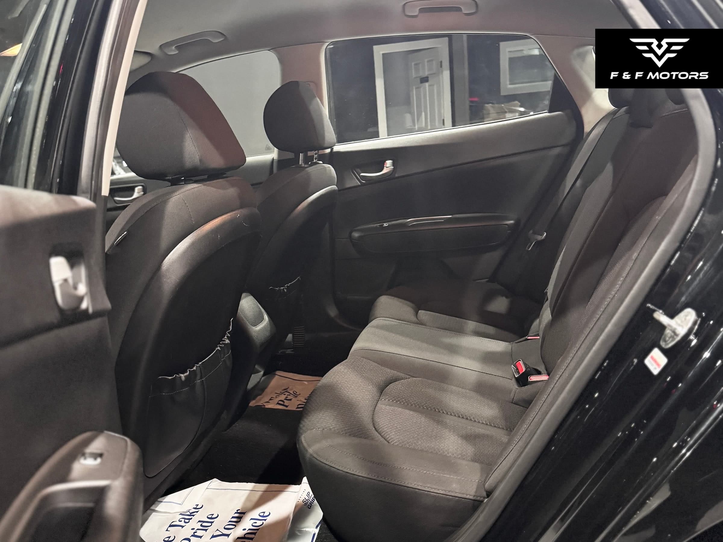 2016 Kia Optima LX — Interior