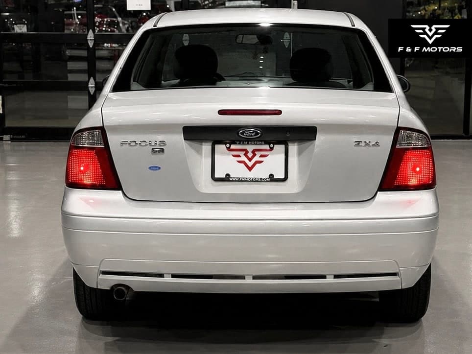 2005 Ford Focus SE photo 6