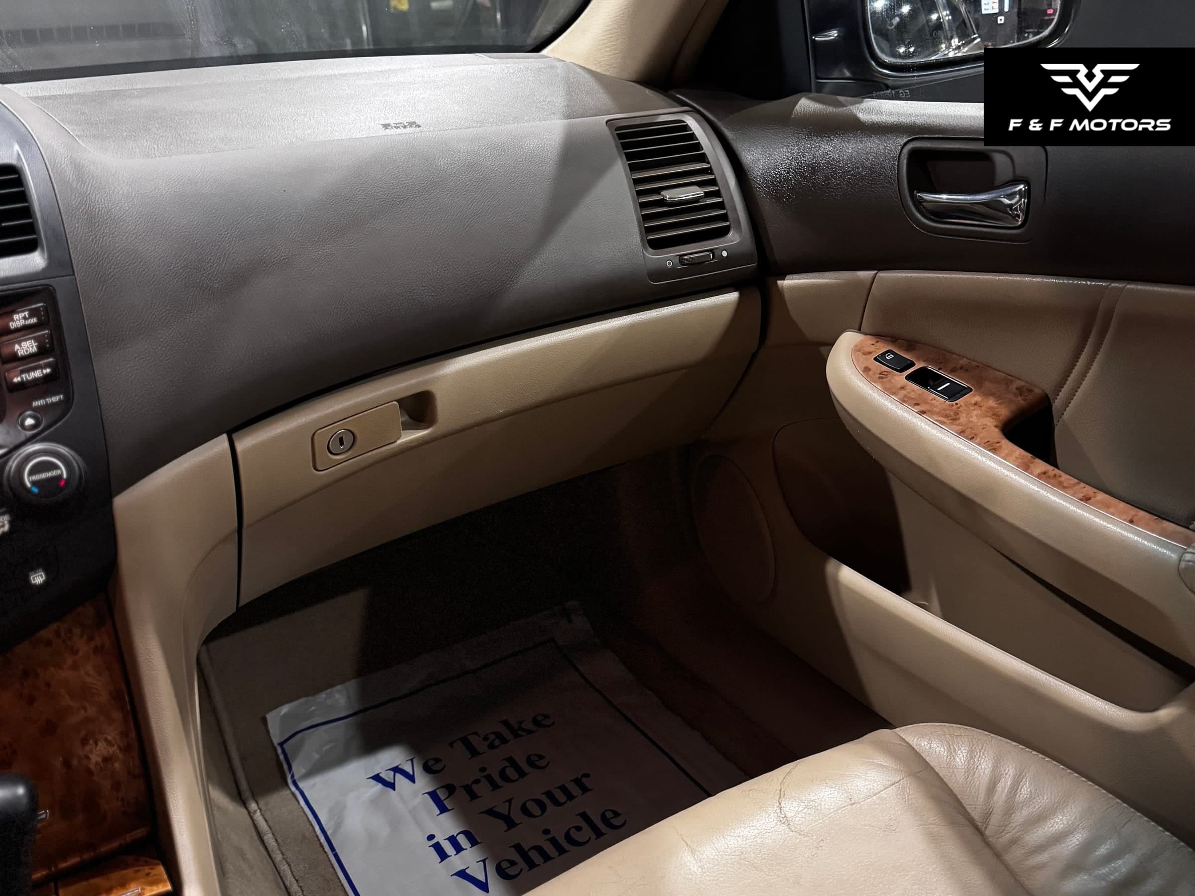 2005 Honda Accord EX — Interior