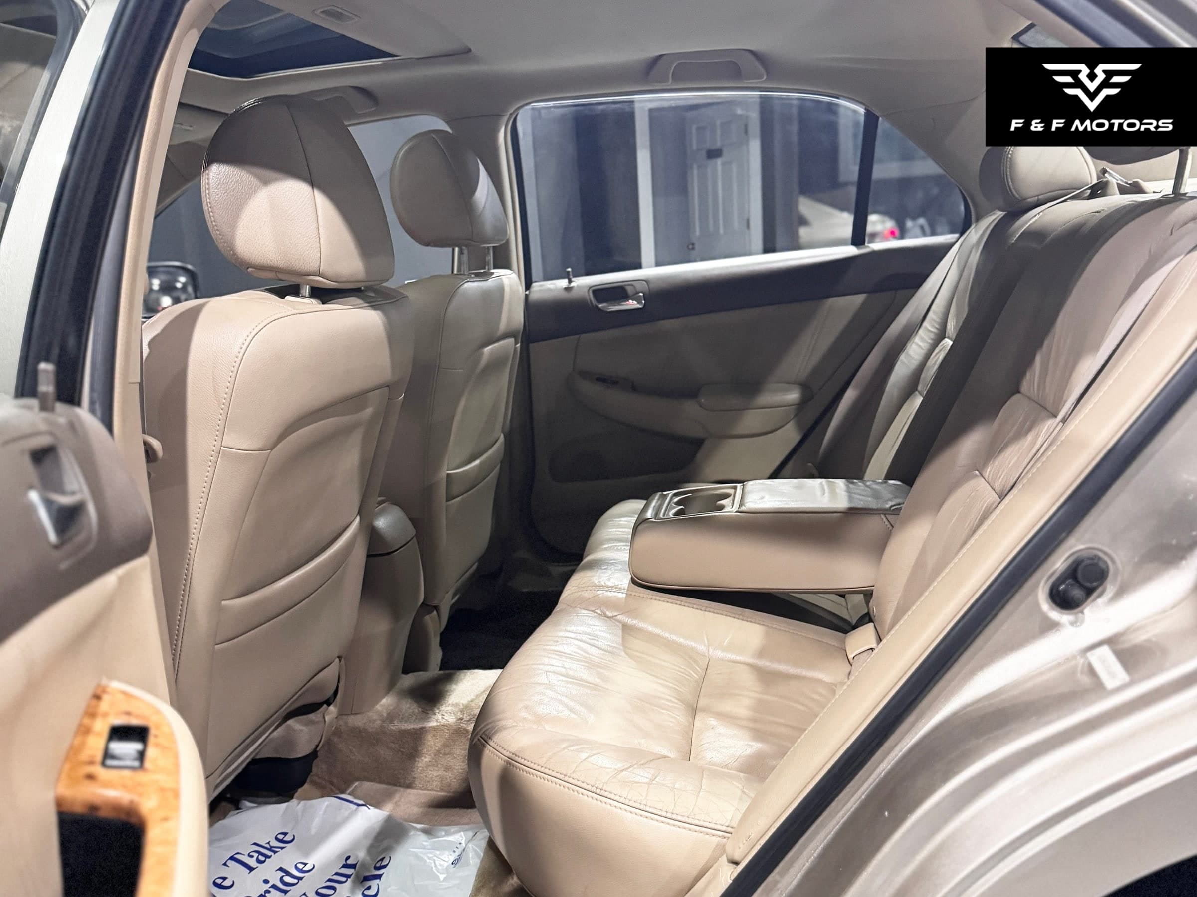 2005 Honda Accord EX — Interior