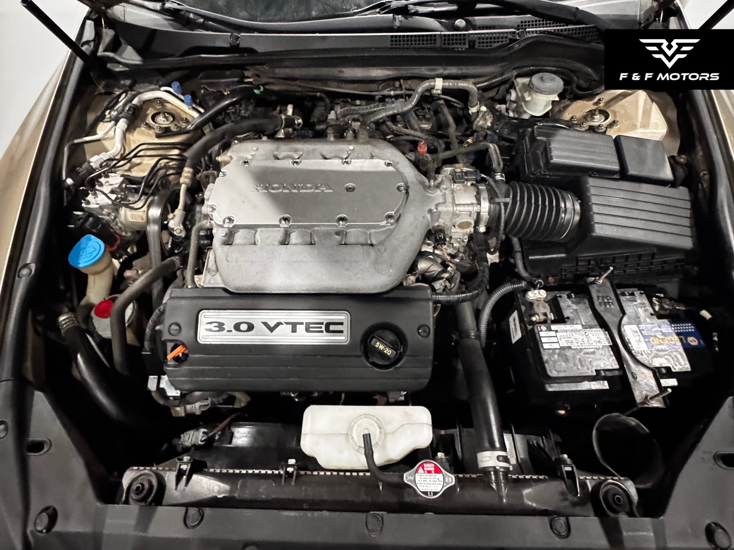 2005 Honda Accord EX — Engine