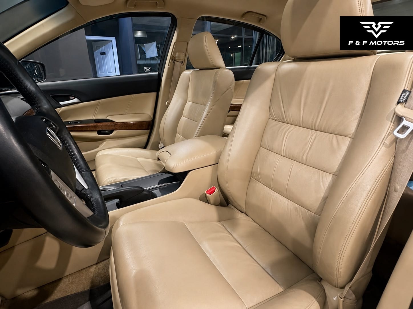 2011 Honda Accord EX-L — Interior