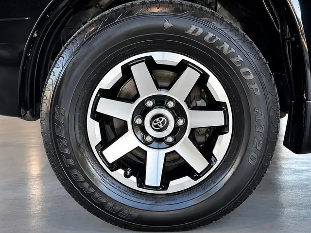 2003 Lexus Gx 470 — Wheels · Photo 17