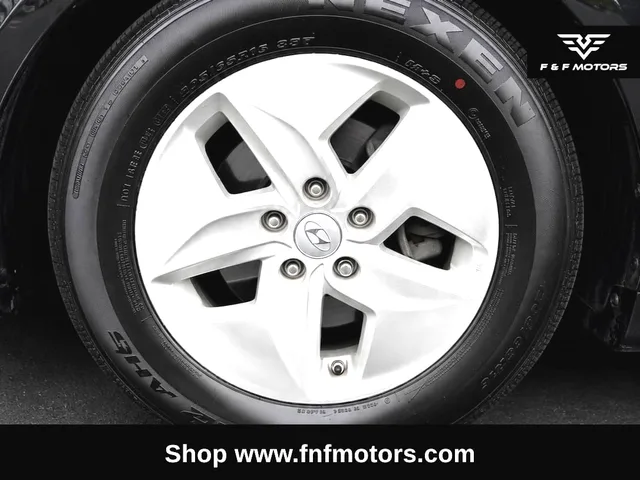 2012 Hyundai Sonata Middle level — Wheels · Photo 16
