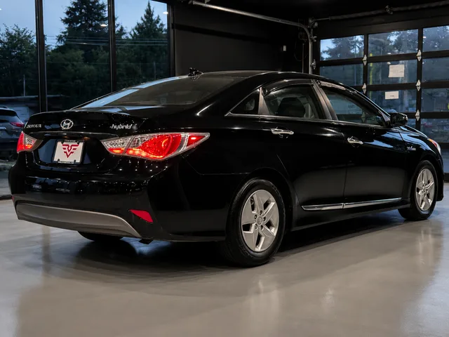 2012 Hyundai Sonata Middle level — Exterior · Photo 3