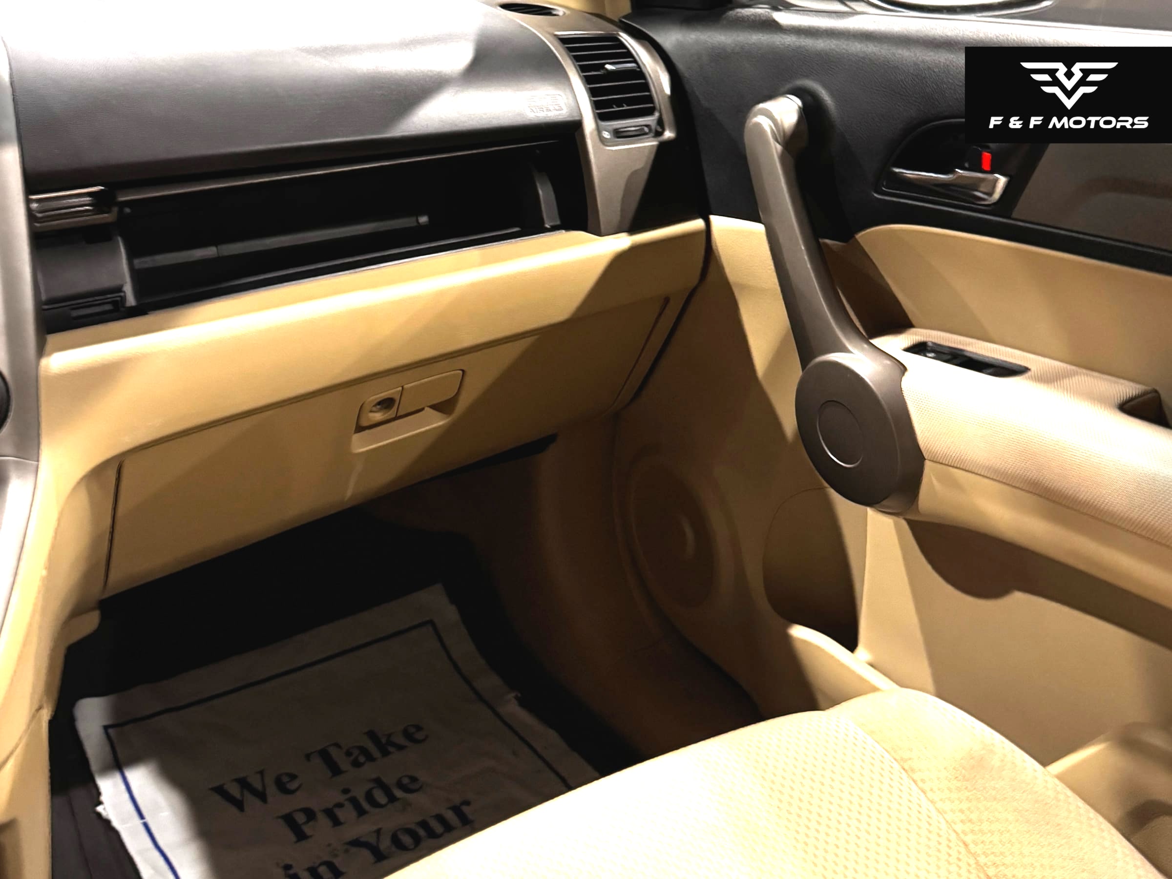 2008 Honda CR-V LX — Interior