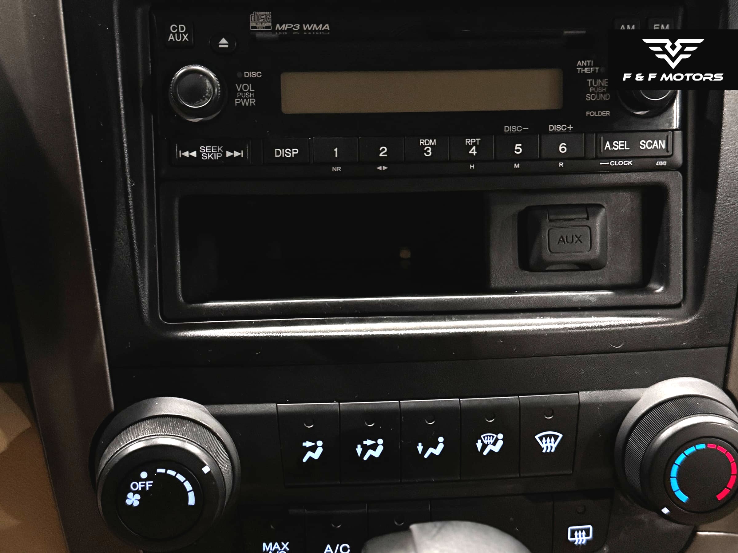 2008 Honda CR-V LX — Interior