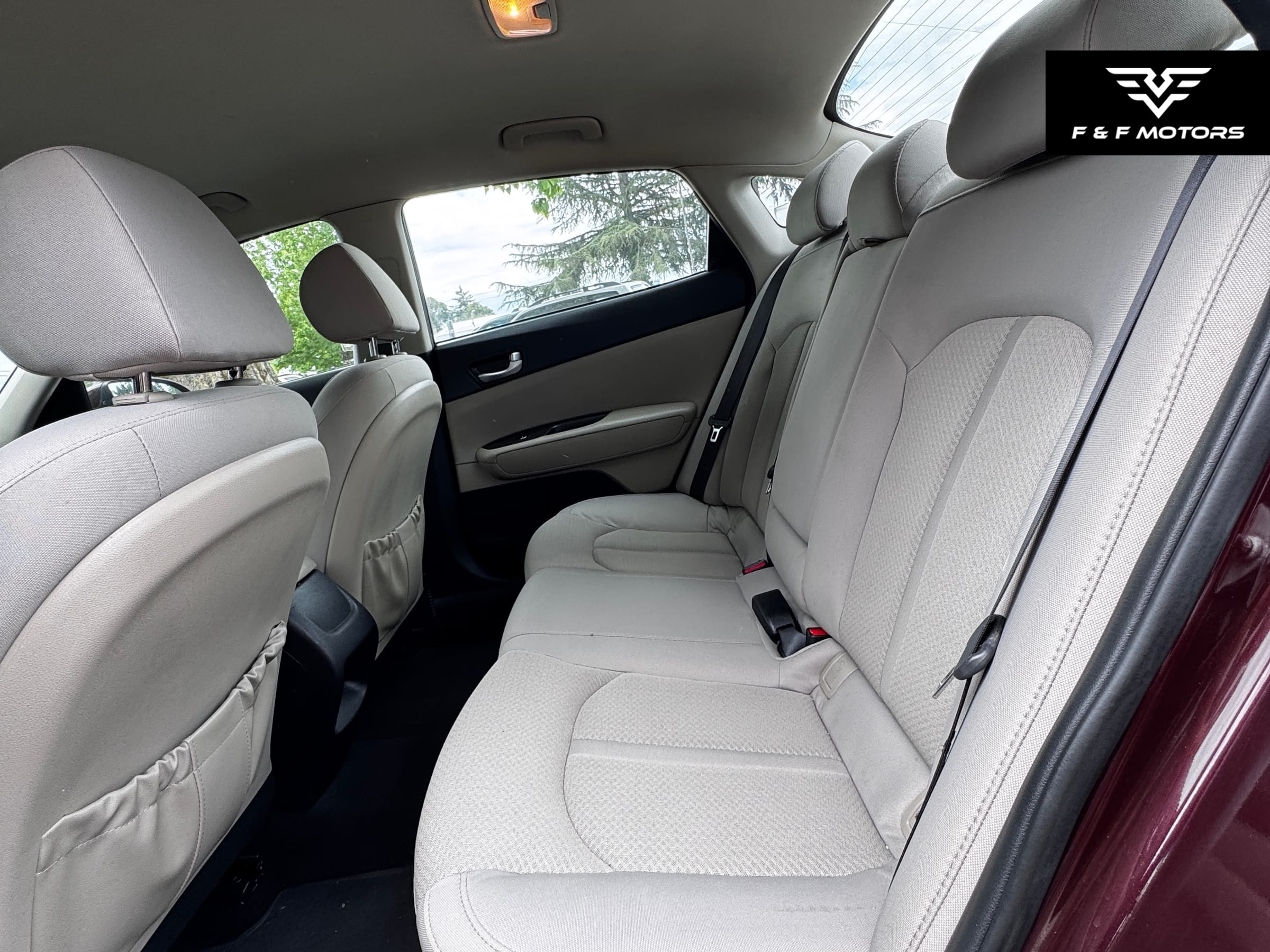 2016 Kia Optima GL — Interior