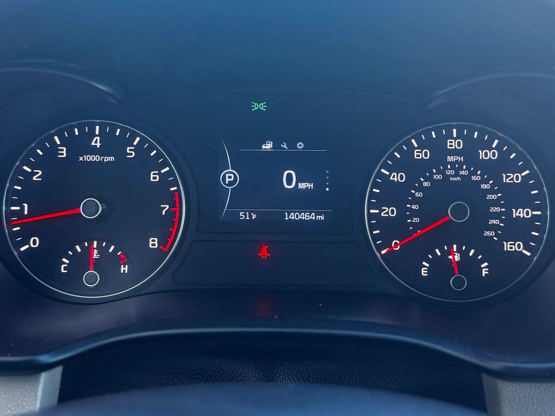 2016 KIA Optima GL - Photo 10