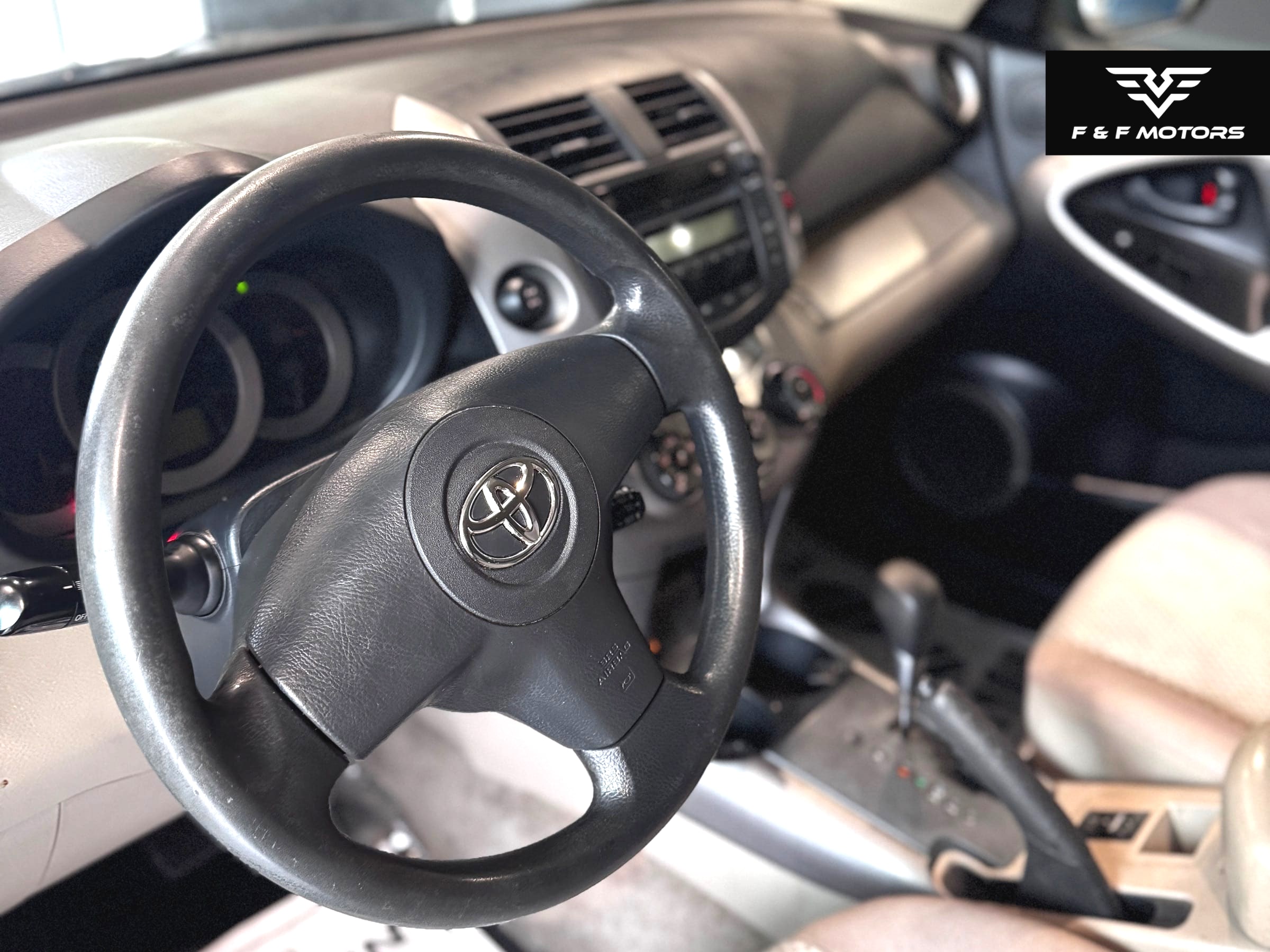 2007 Toyota RAV4 Standard (with Third seat) — Interior