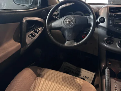2007 Toyota RAV4 Standard (with Third seat) — Interior