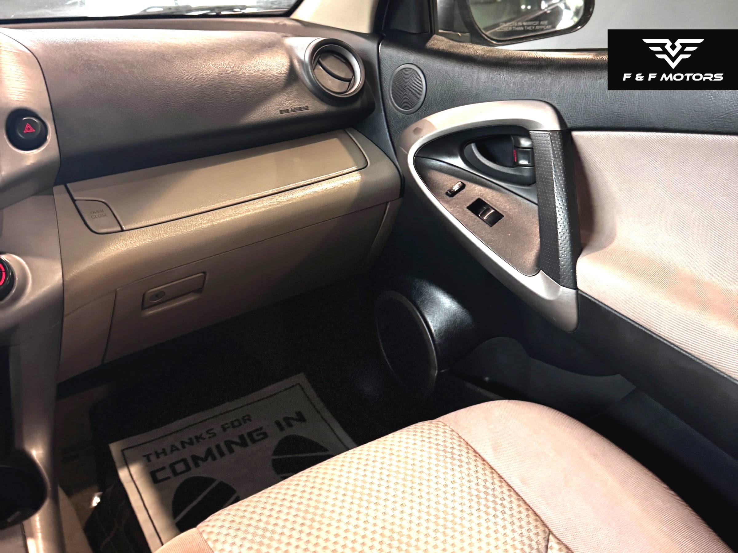 2007 Toyota RAV4 Standard (with Third seat) — Interior