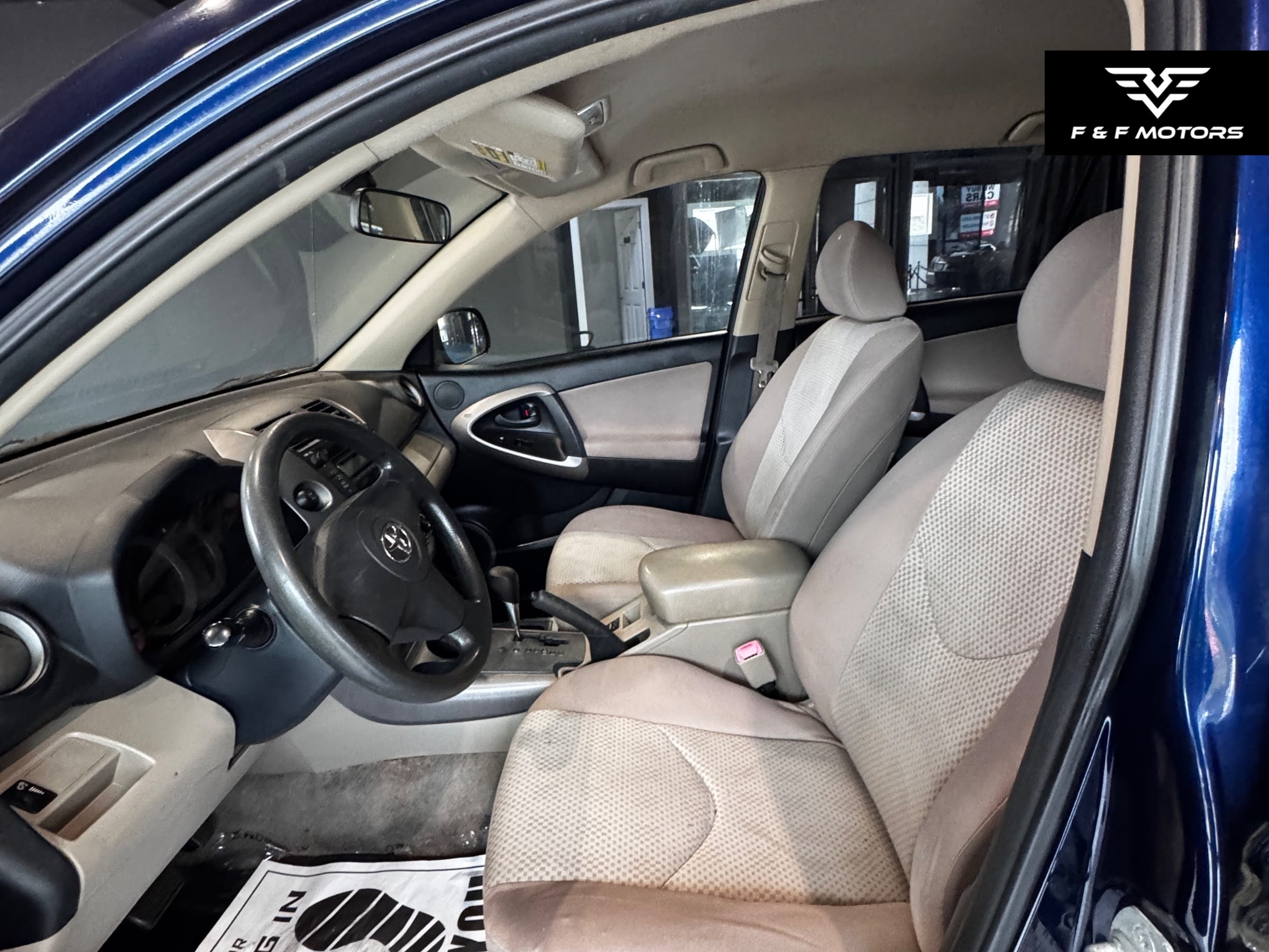2007 Toyota RAV4 Standard (with Third seat) — Interior