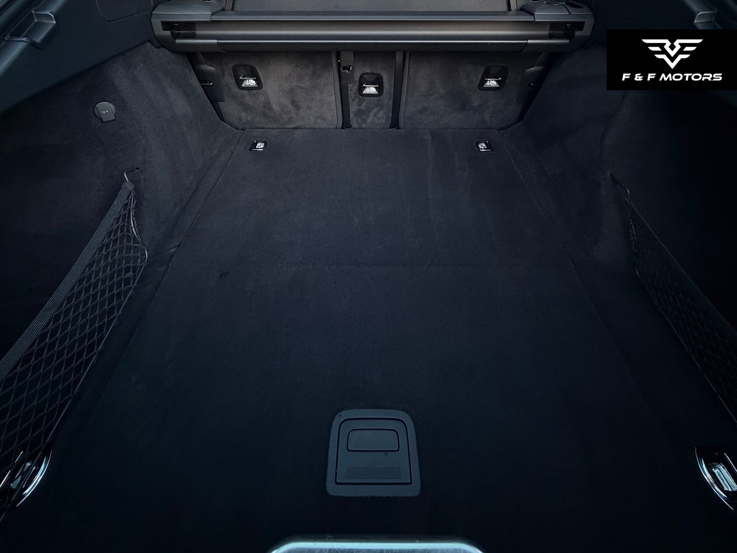 2020 Porsche Panamera GTS — Interior