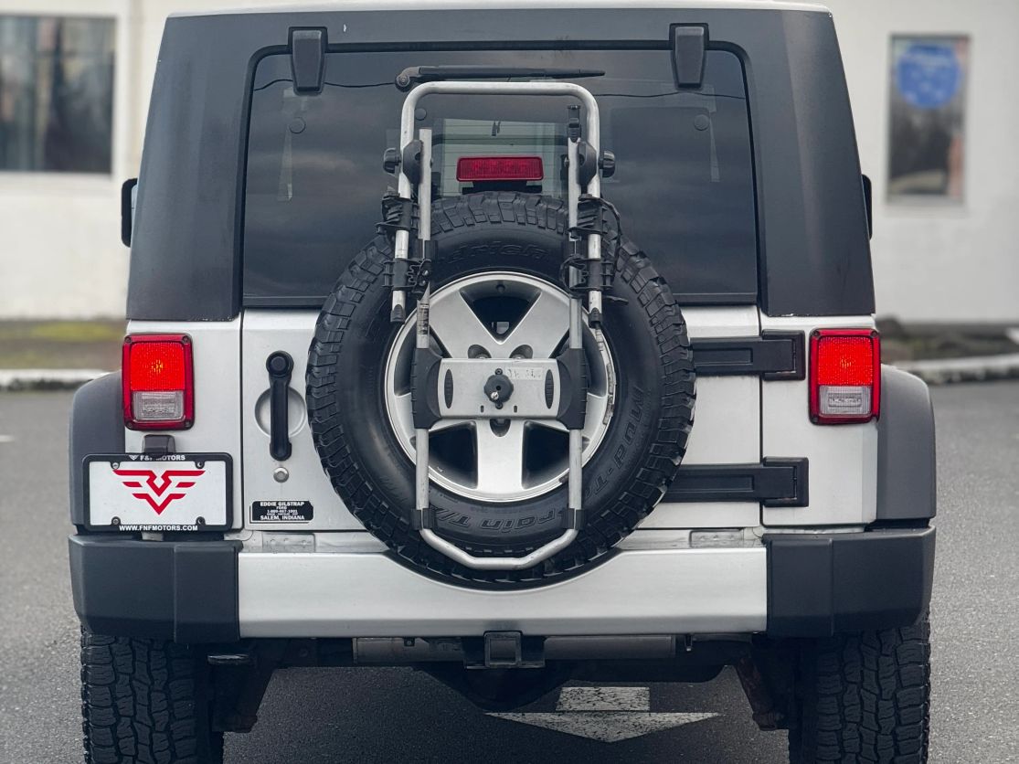 2010 JEEP Wrangler Unlimited X - Photo 8