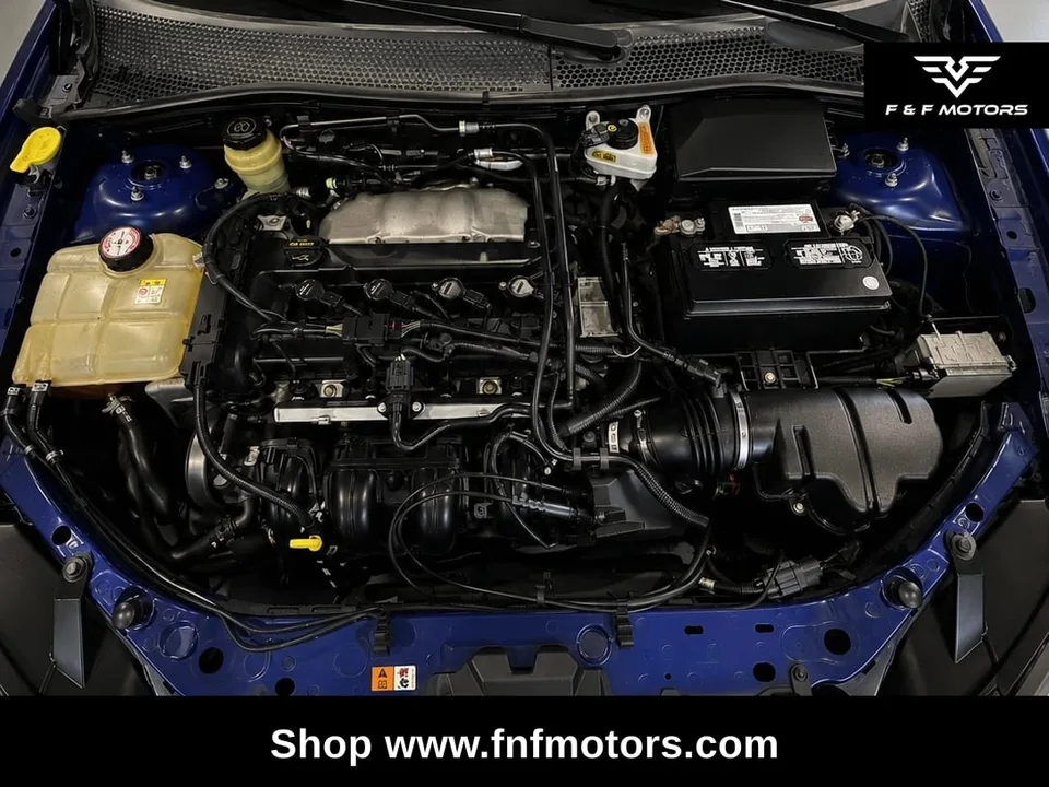 2005 Ford Focus ZX4 — Engine