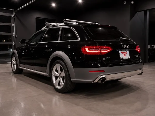 2013 Audi A4 Allroad quattro Premium Plus — Exterior · Photo 6