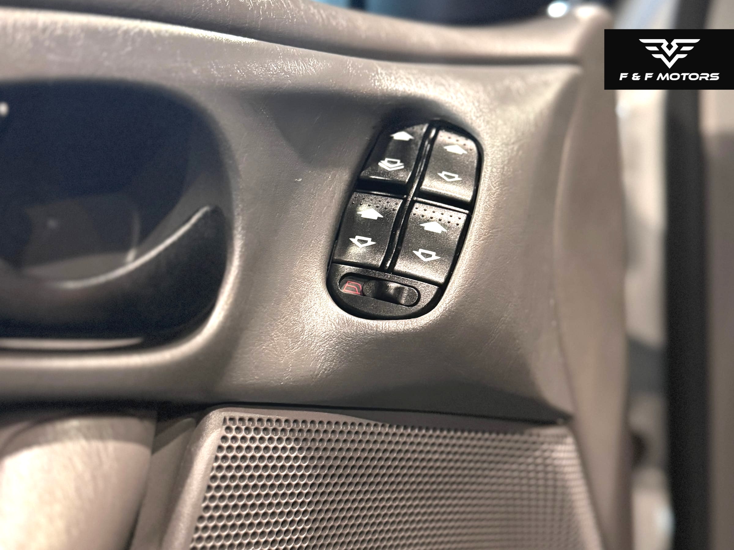 2002 Ford Focus SE — Interior