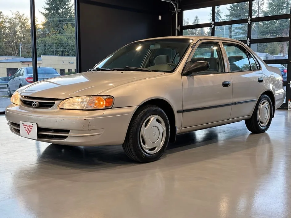 1999 Toyota Corolla — Exterior · Photo 2