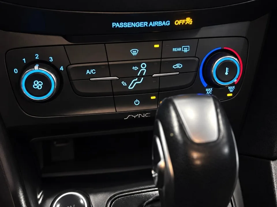2016 Ford Focus SE — Exterior