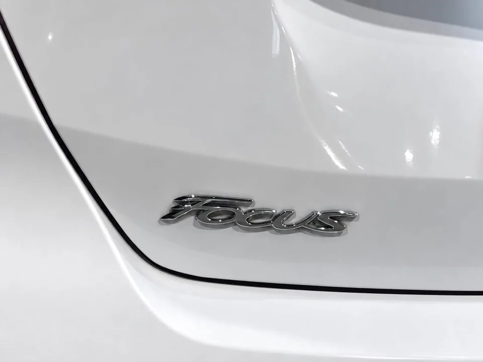2016 Ford Focus SE — Exterior