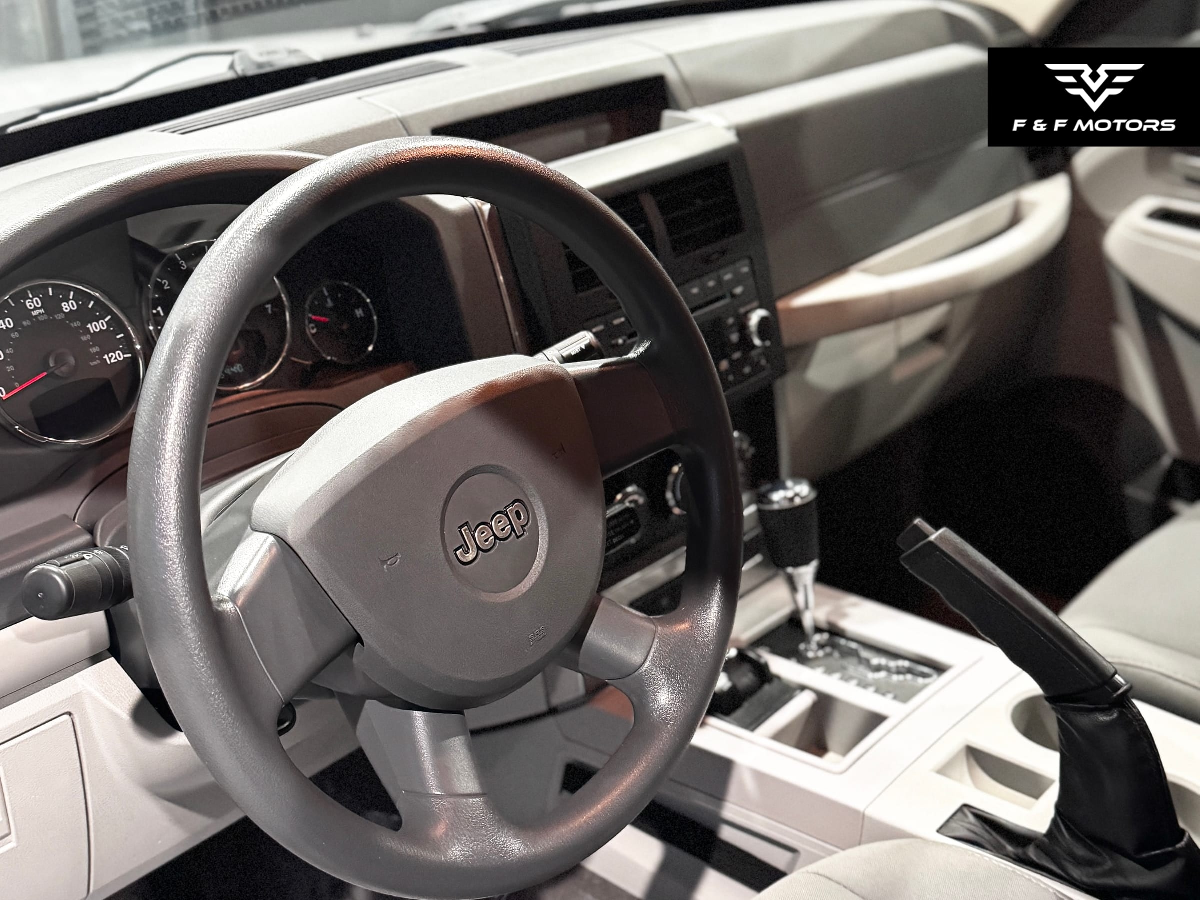 2008 Jeep Liberty Sport — Interior