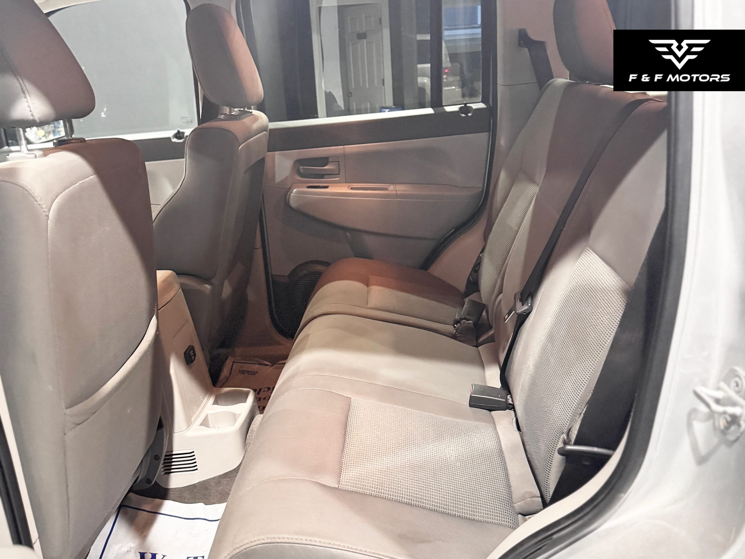 2008 Jeep Liberty Sport — Interior
