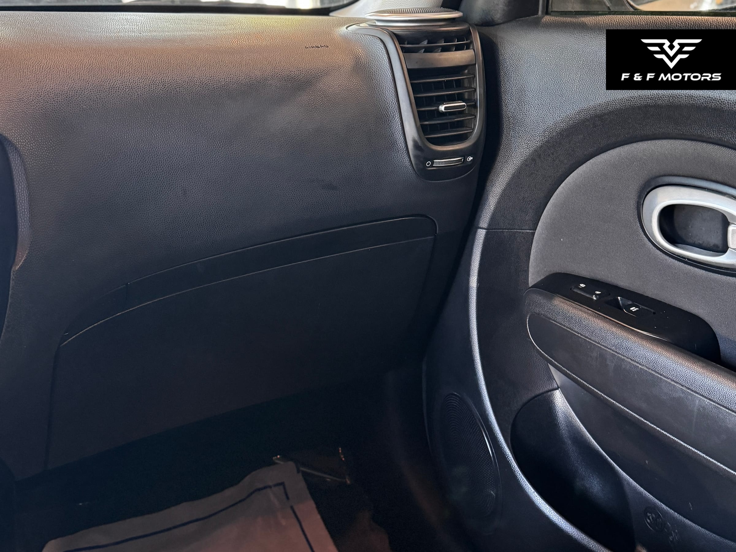 2014 Kia Soul + — Interior