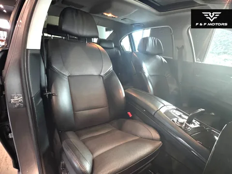 2010 BMW 750 Li X — Interior